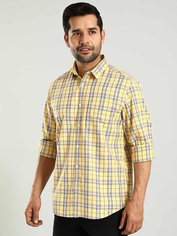Light Yellow
