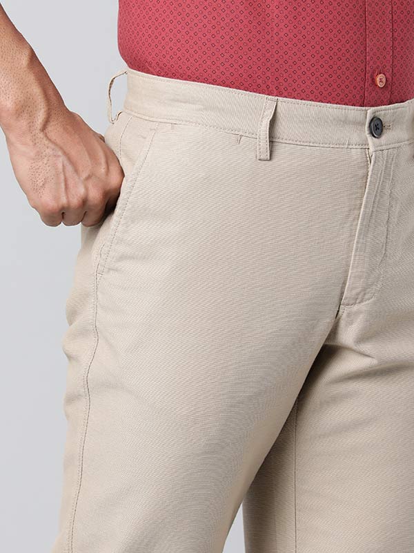 Lt Khaki
